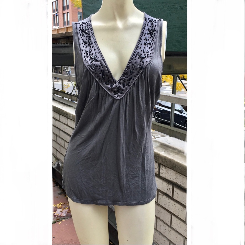🔥WHBM Grey Knit w Black Beads Sleeveless Top🔥🔥
